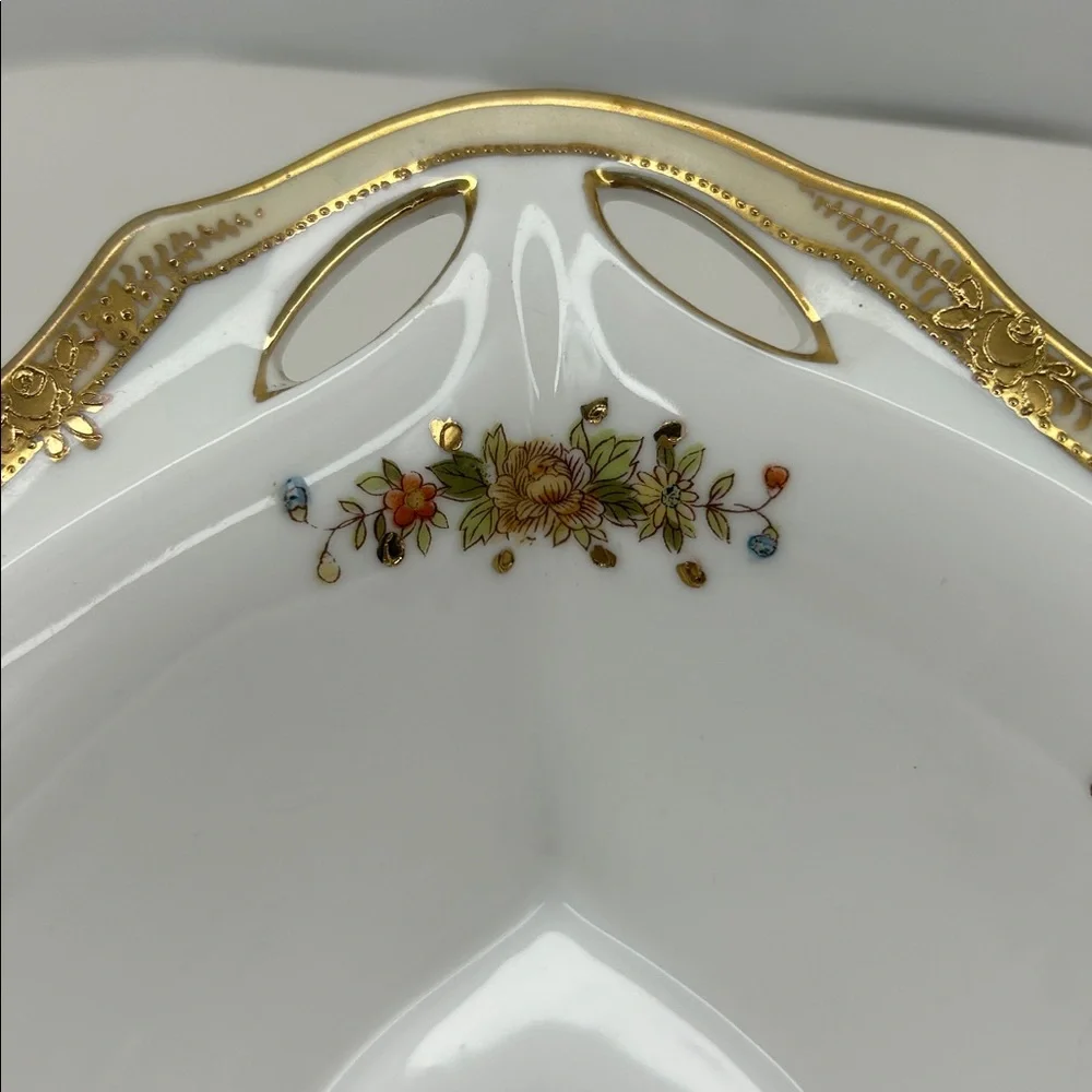 Nippon Hand Painted Floral Gold Gilt Four Footed Oval Serving Bowl Vintage‎